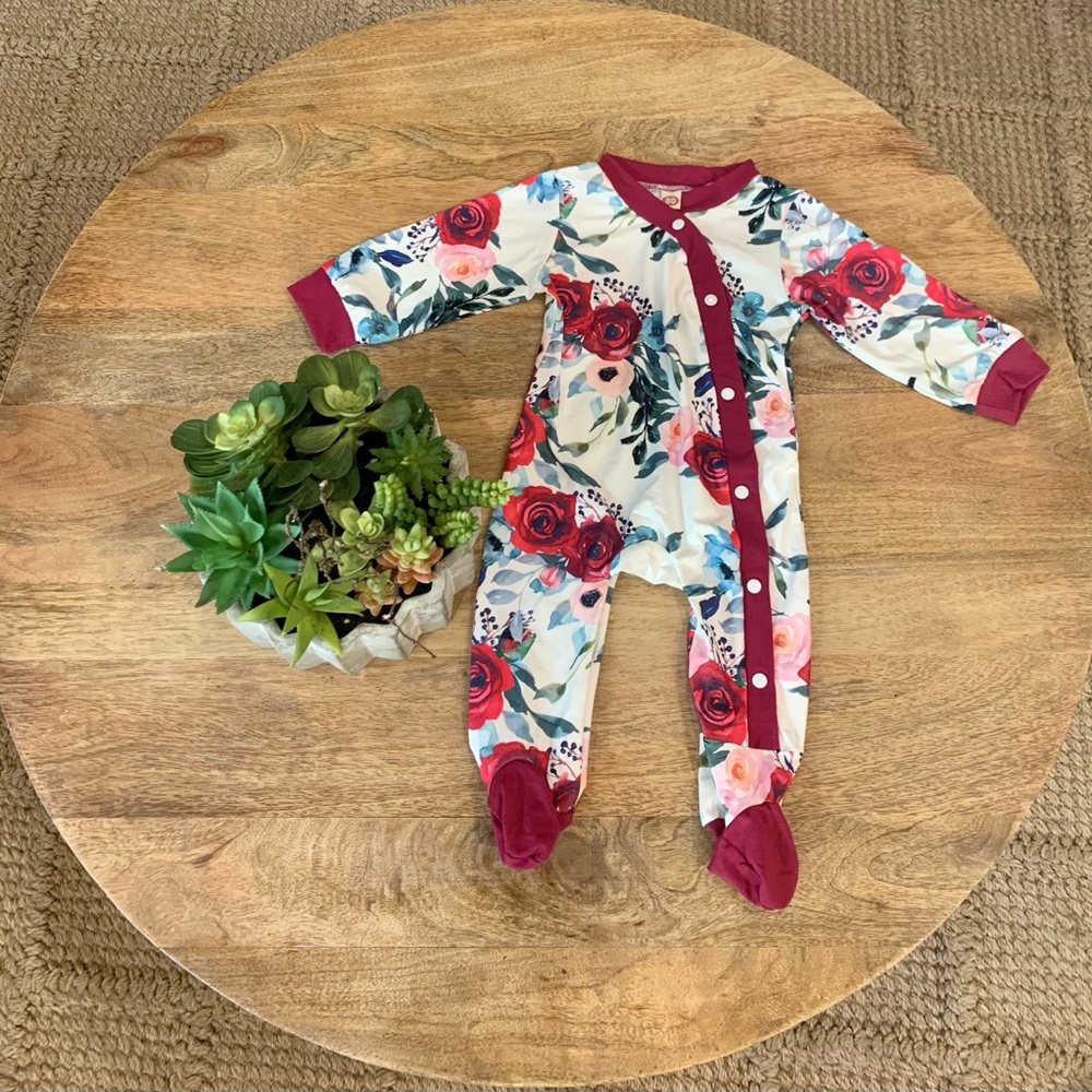 🌻PRICE DROP!🌻 Asymmetrical Floral Onesie! 💐